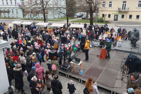 BOŽIČNI SEJEM Z OBISKOM TREH DOBRIH MOŽ 19 FOTO LJUBO VUKELIČ